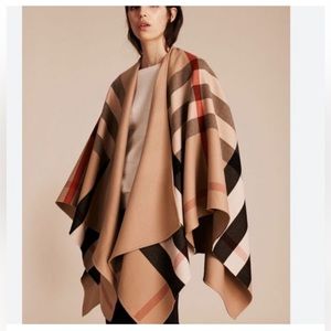 Burberry cape Charlotte